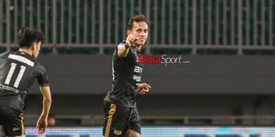 Hasil Piala Presiden 2025 - Tarian Winger Timnas Buyarkan Kemenangan Persib atas Dewa United